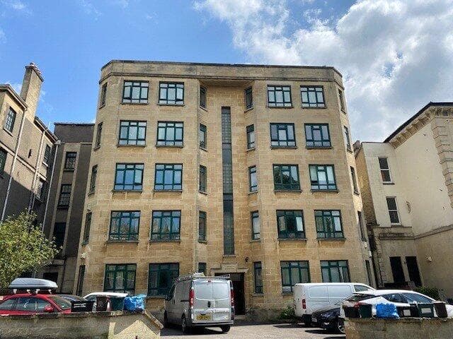 Tyndalls Park Road - Image 1