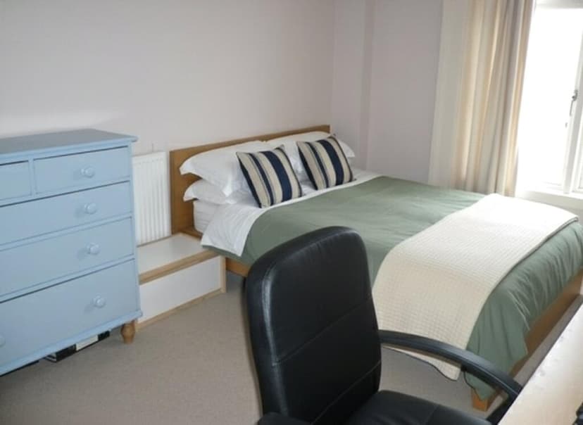 Whiteladies Road (F2) - Image 1