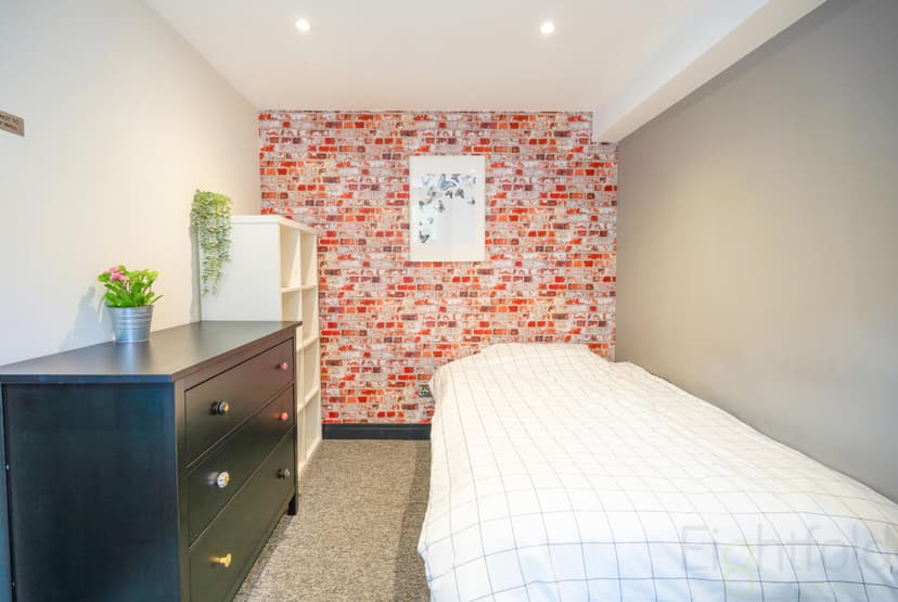 New England Road - Image 2