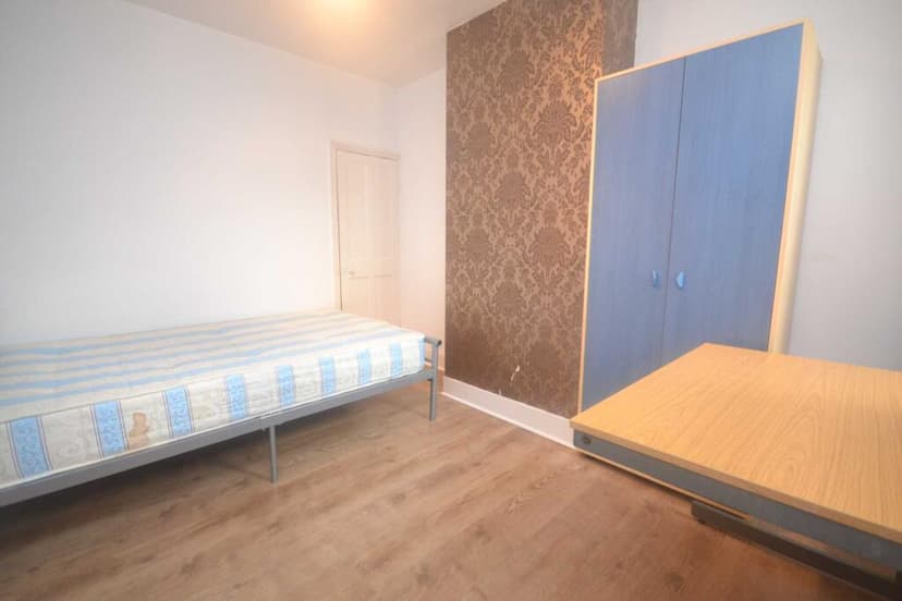 Amherst Road - Image 5