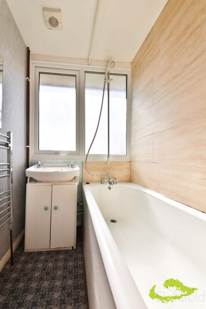 Thompson Road - Image 3