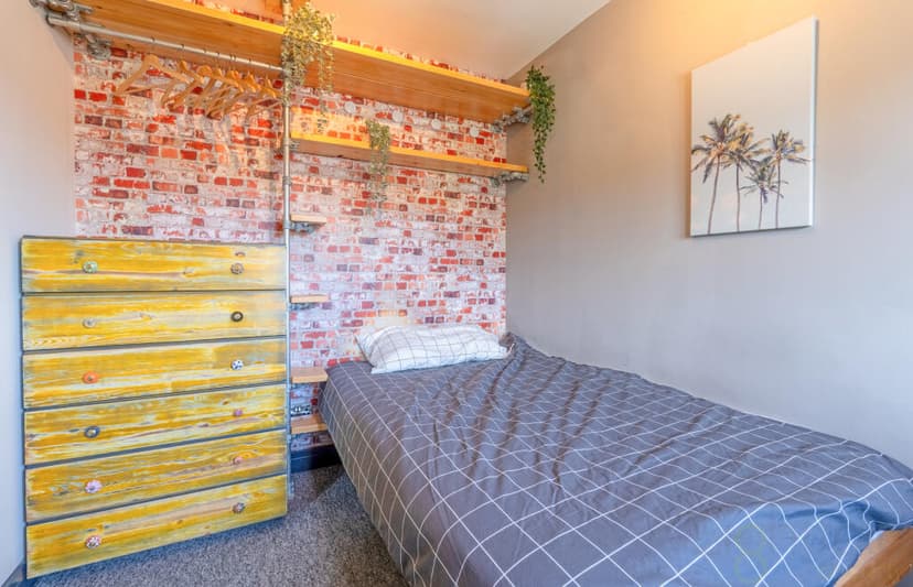 Southall Avenue - Image 4