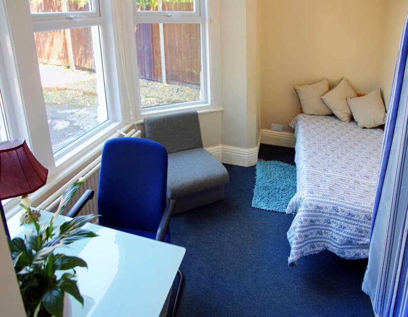 Christchurch Road - Image 5