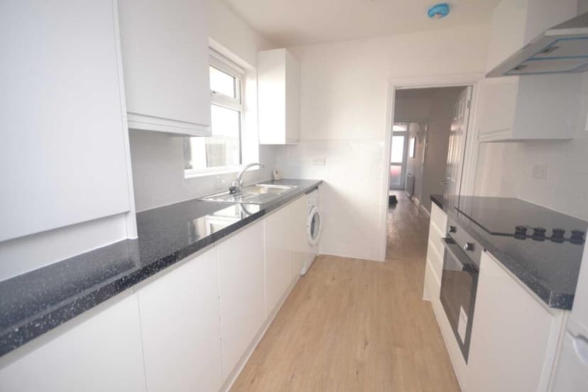 Edgehill Street - Image 2