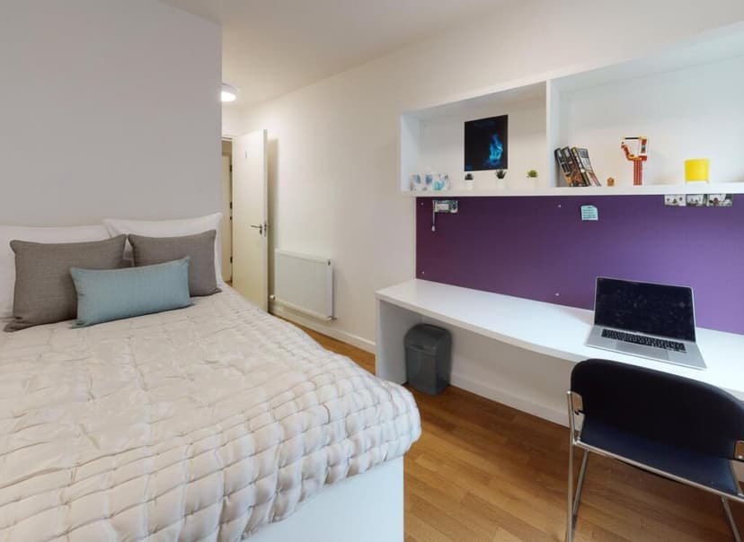 9 Pipe Lane Apartments - Image 5