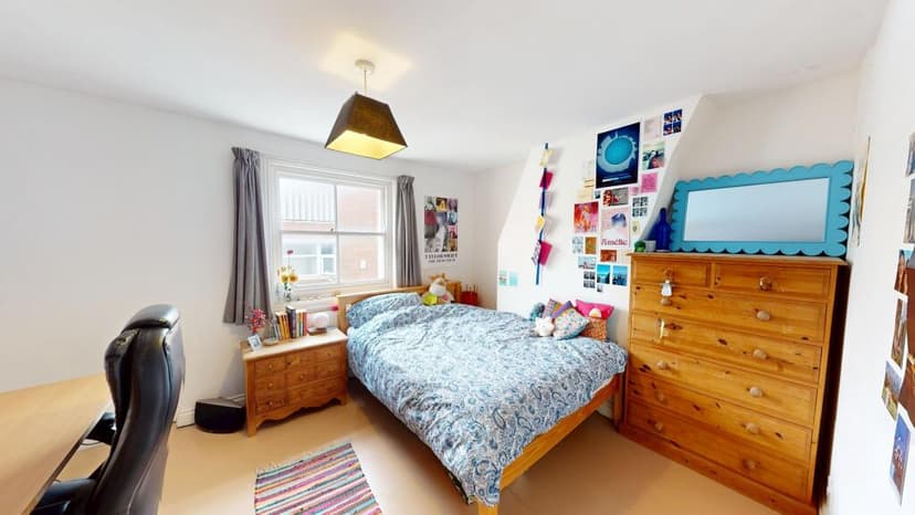 Castle Street - Image 1