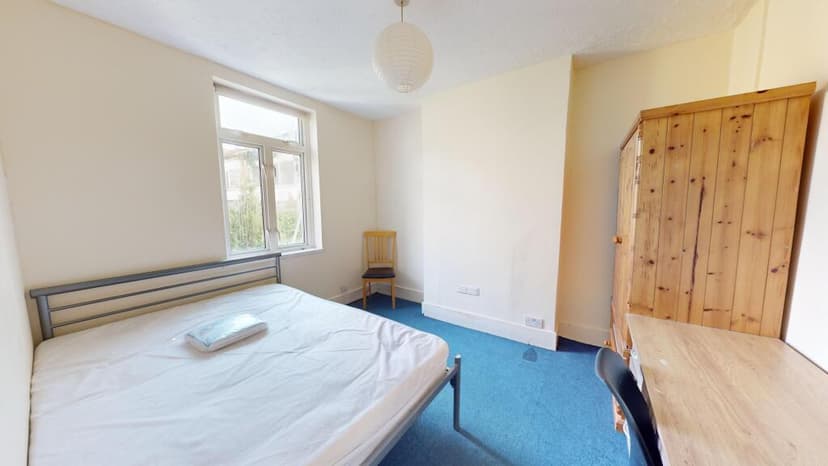 Park Crescent Road - Image 8