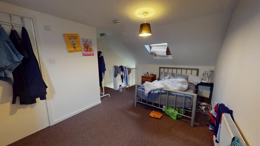 Edinburgh Road - Image 4