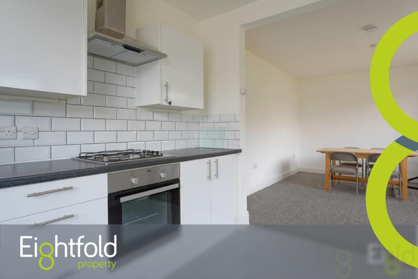 Park Close - Image 2