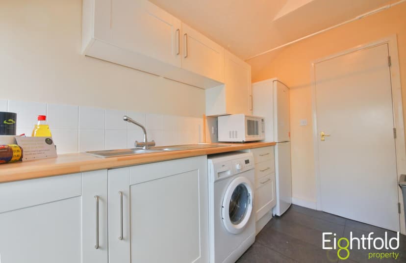 Inverness Road - Image 7