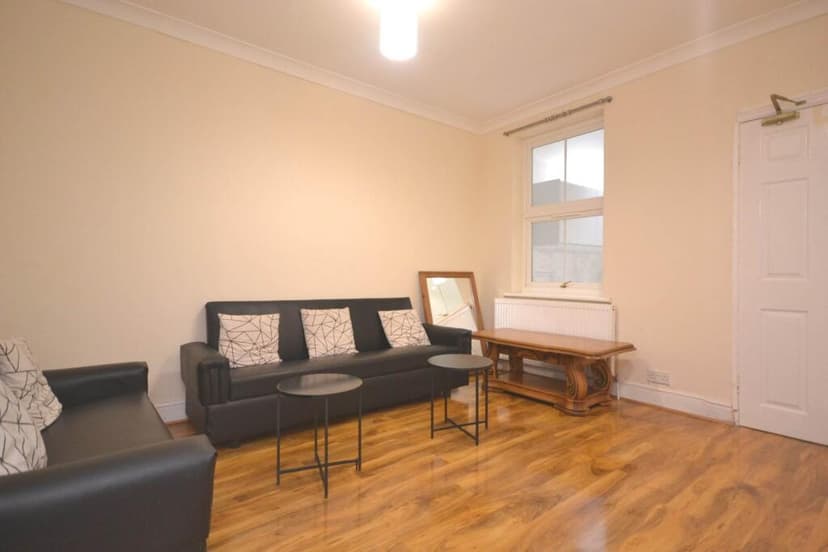 Grange Avenue - Image 4