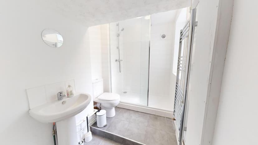 Park Crescent Road - Image 7