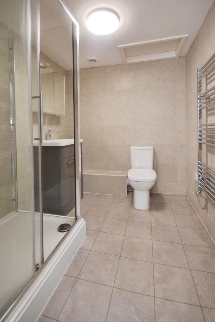 Erleigh Road - Image 3