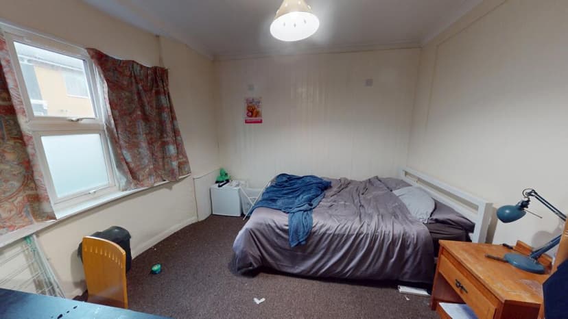 Edinburgh Road - Image 5