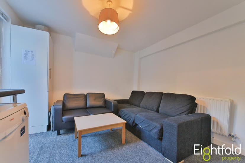 Caledonian Road - Image 5