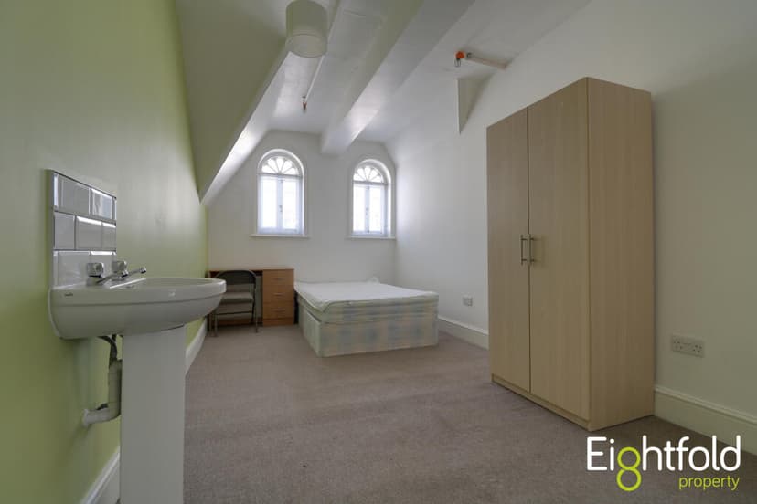 West Street - Image 8