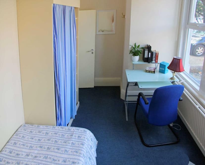 Christchurch Road - Image 4