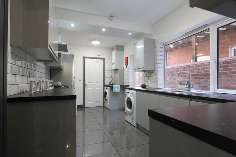 Grange Avenue - Image 1