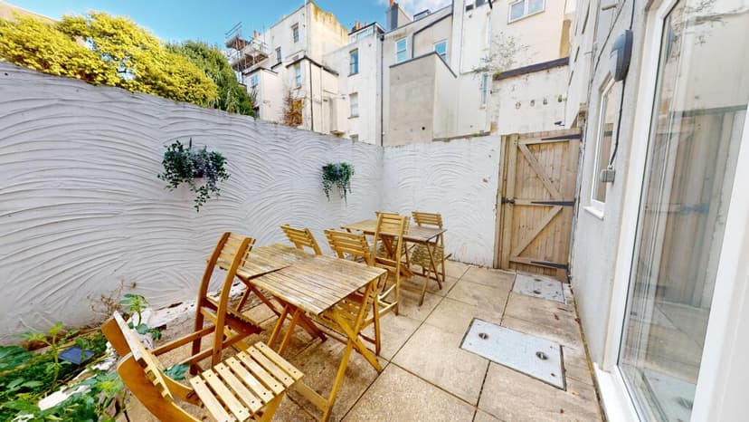 Sillwood Street - Image 2