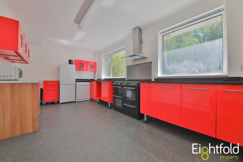 Crespin Way - Image 3