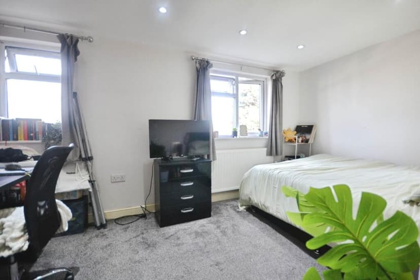 William Street - Image 5