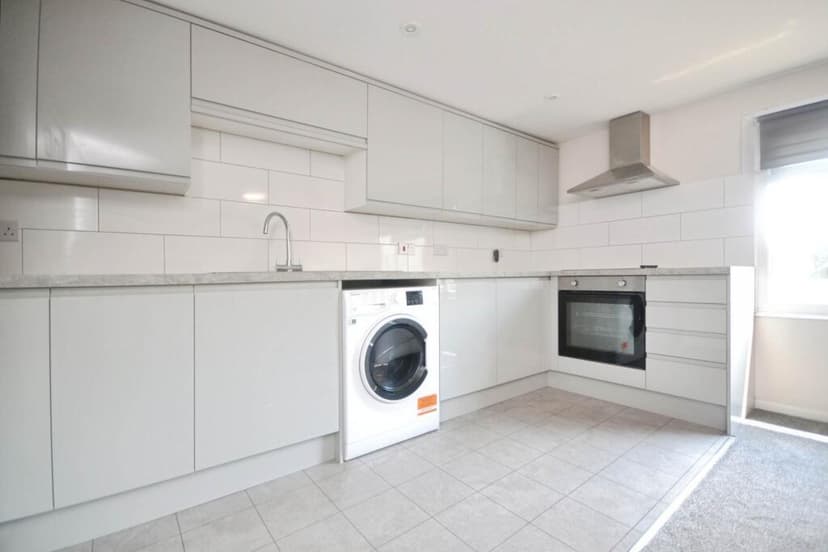 Erleigh Road - Image 2