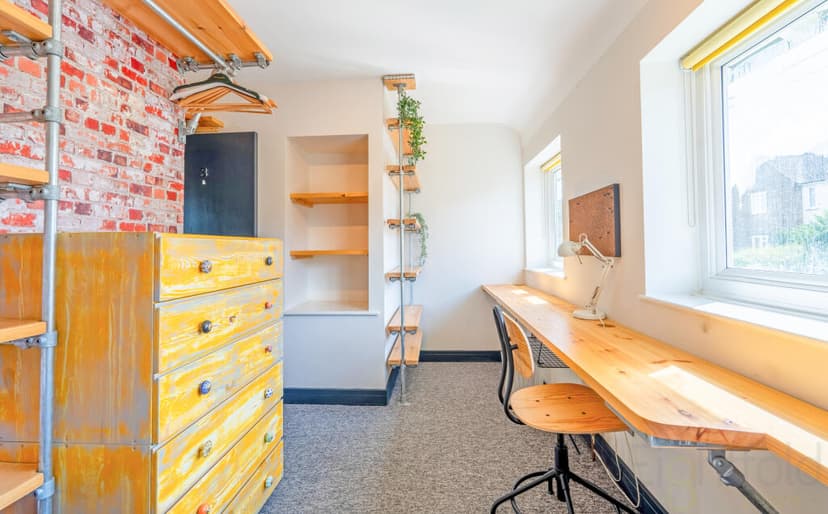 Southall Avenue - Image 8