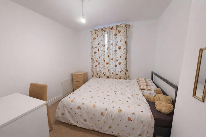 Ditchling Rise - Image 5