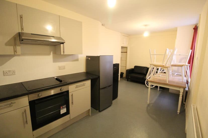 Kings Road - Image 4