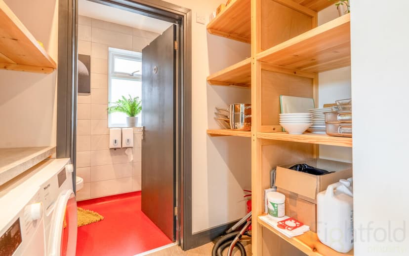 Southall Avenue - Image 7