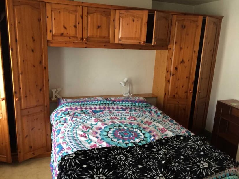 Surrey Road - Image 5