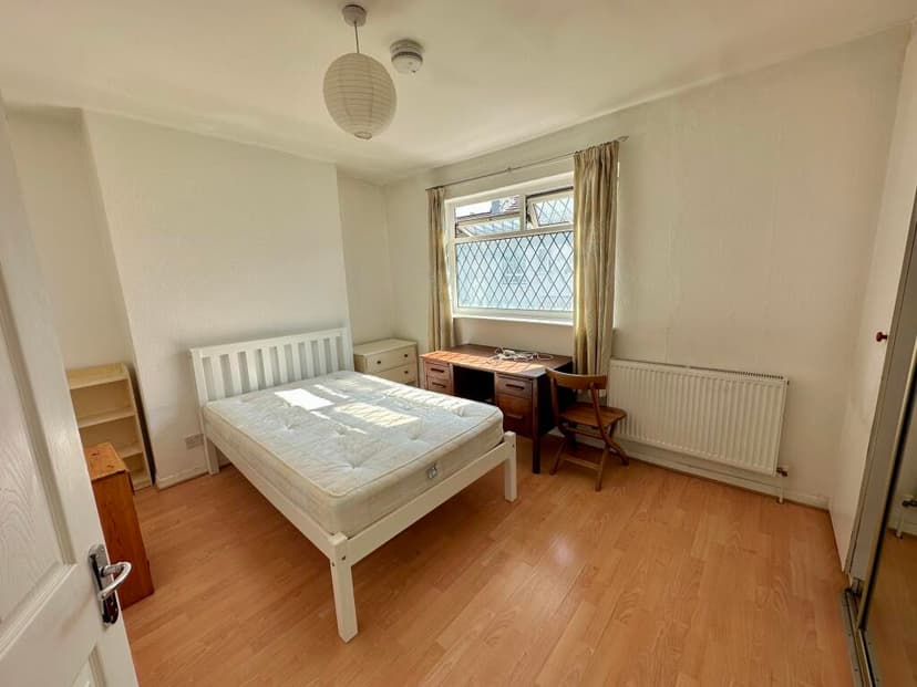 Southampton Street - Image 1