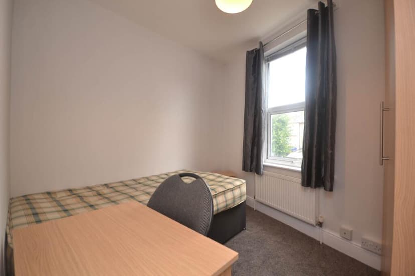 Erleigh Road - Image 2