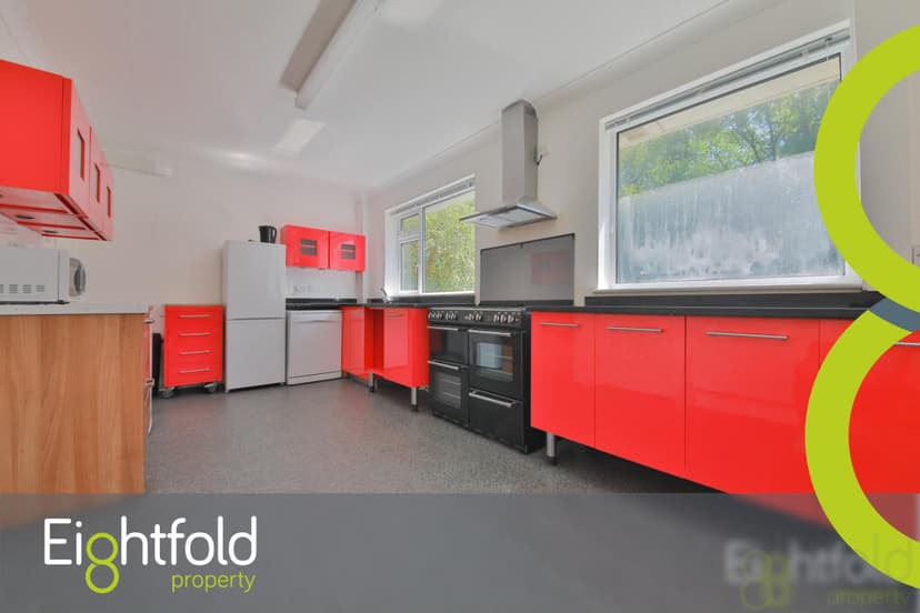 Crespin Way - Image 2