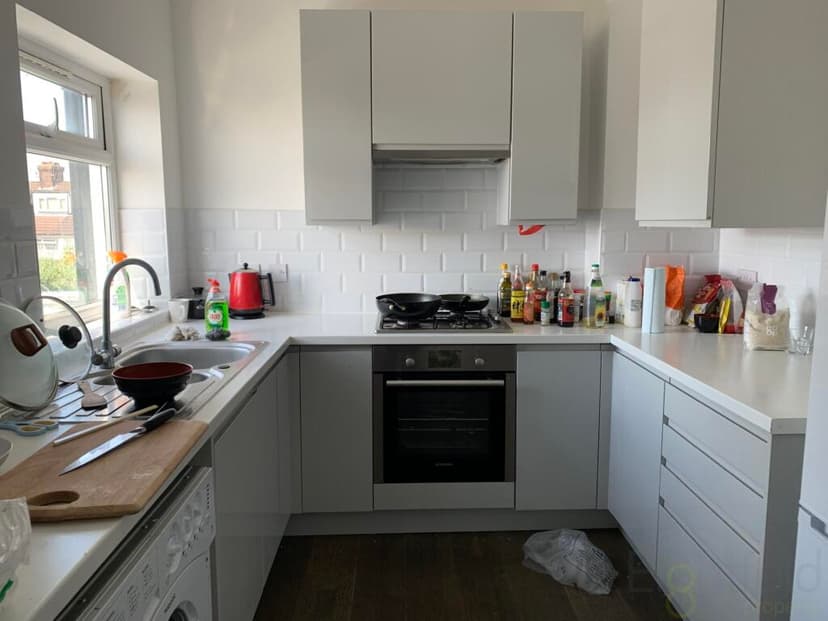 Portland Road - Image 7