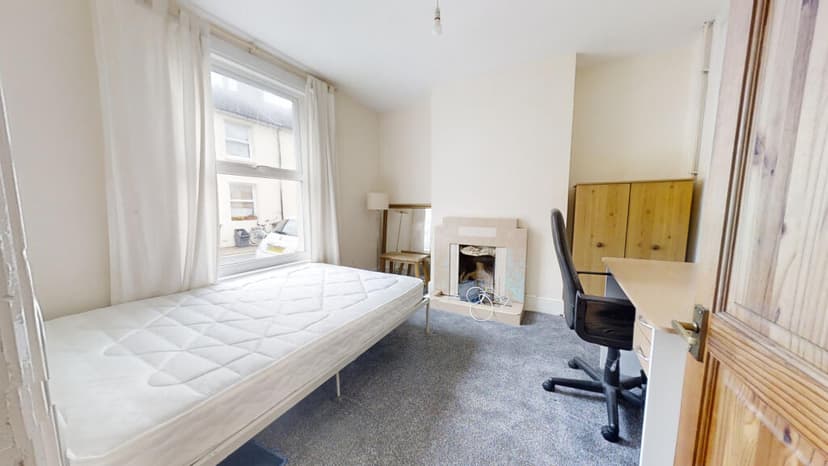 Holland Street - Image 2