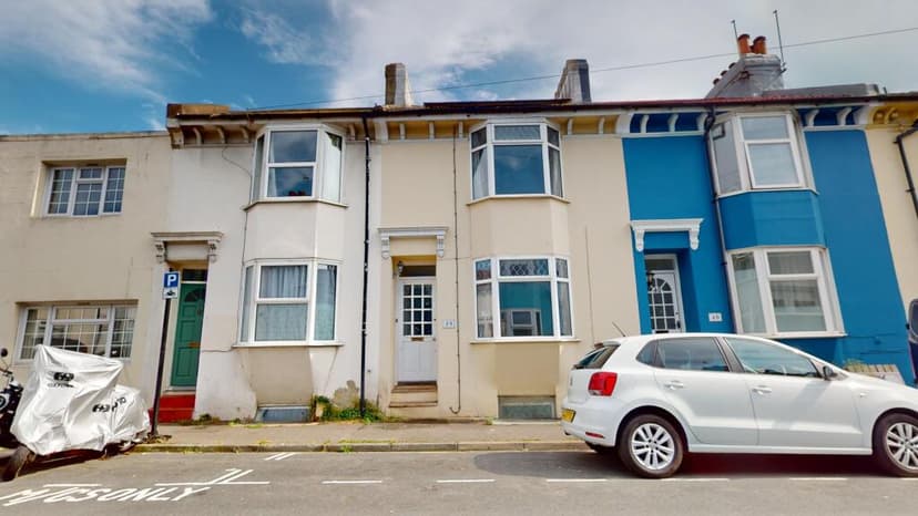 Park Crescent Road - Image 1