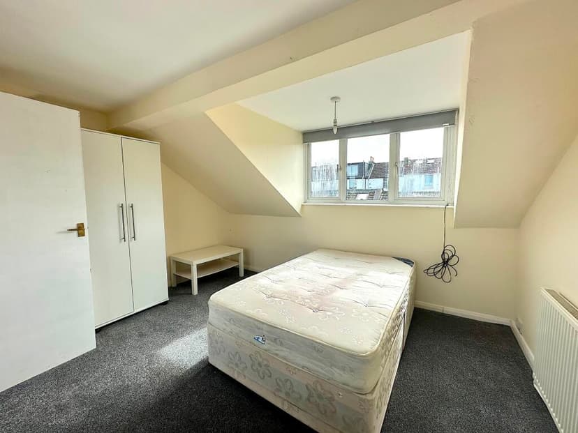 Holland Street - Image 5