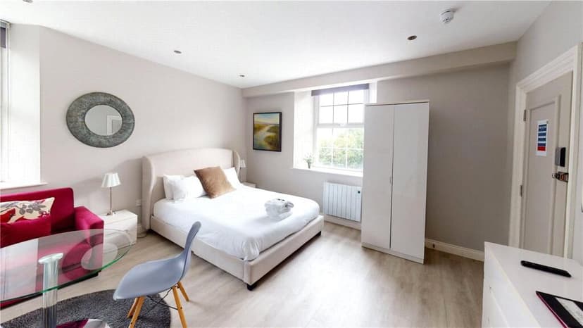 Meridian Place (Flat 3) - Image 1