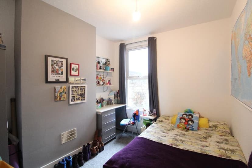 Brading Road - Image 5