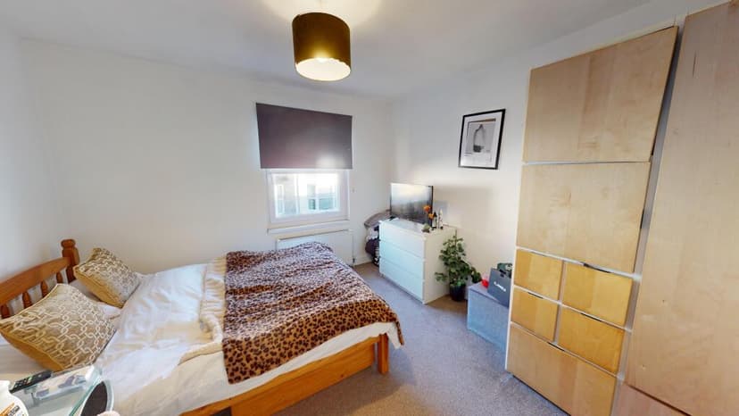 Viaduct Road - Image 1