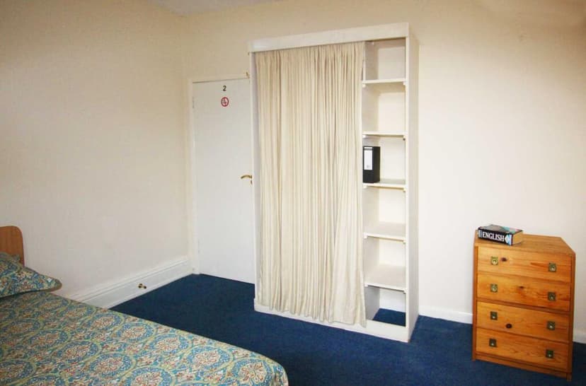 Christchurch Road - Image 4