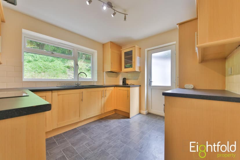 Ashurst Road - Image 7