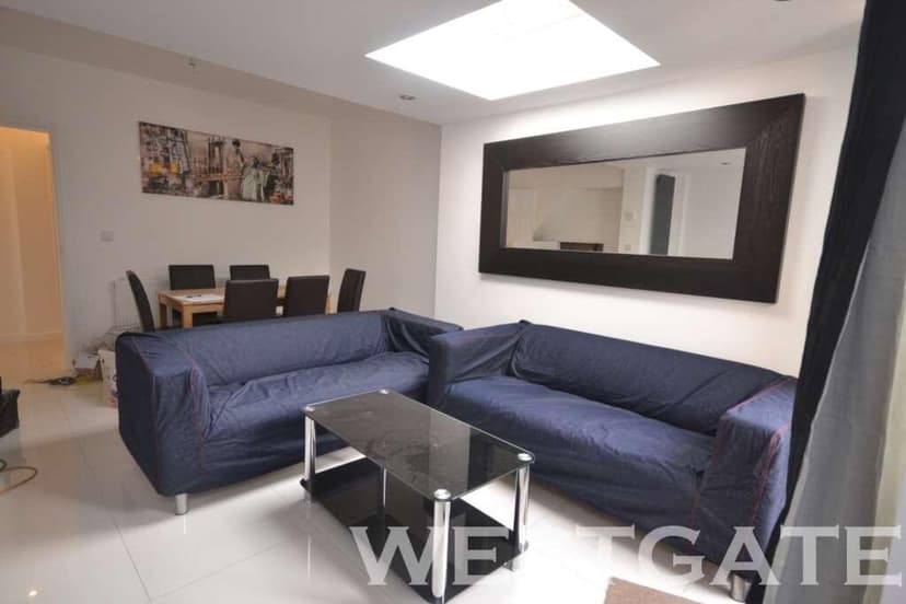 Hatherley Road - Image 1