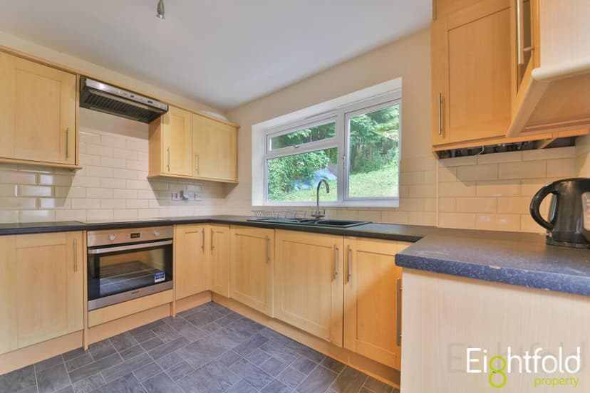 Ashurst Road - Image 6