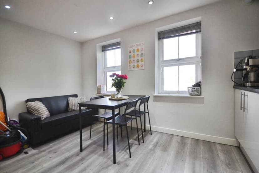 William Street - Image 4