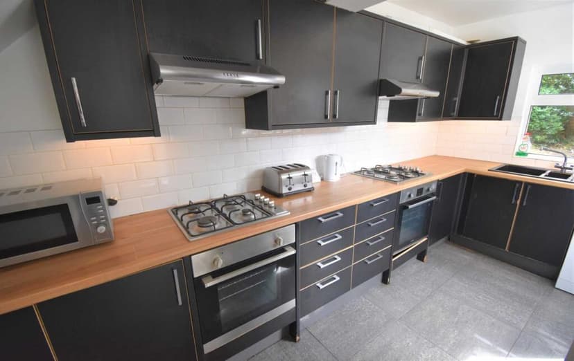 Wokingham Road - Image 2