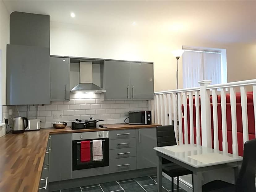 11 Sketty Road - Image 1