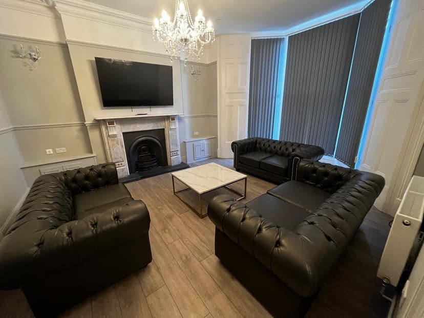 62 Walter Rd - Image 3