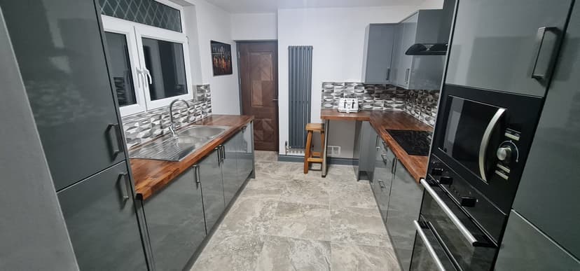 48 Baglan St - Image 7